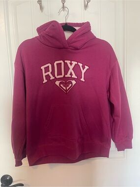 Roxy Fleece Hoodie in Deep Magenta with Logo (girls large size 12/14)